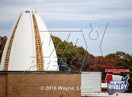 Thumbnail 3 in Washington @ McKinley (2015 MaxPreps Rivalry Series) photogallery.