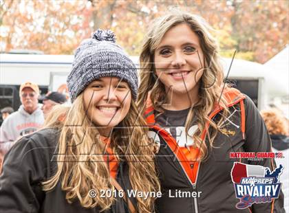 Thumbnail 3 in Washington @ McKinley (2015 MaxPreps Rivalry Series) photogallery.