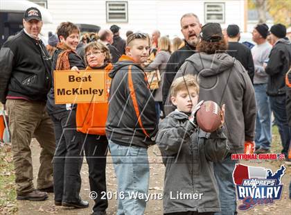 Thumbnail 2 in Washington @ McKinley (2015 MaxPreps Rivalry Series) photogallery.
