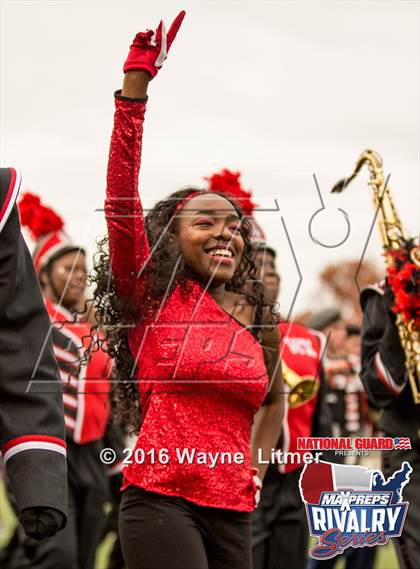 Thumbnail 3 in Washington @ McKinley (2015 MaxPreps Rivalry Series) photogallery.