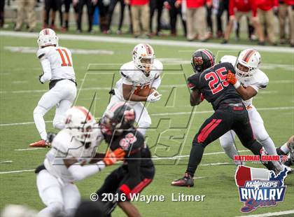 Thumbnail 3 in Washington @ McKinley (2015 MaxPreps Rivalry Series) photogallery.