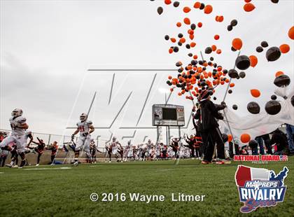 Thumbnail 3 in Washington @ McKinley (2015 MaxPreps Rivalry Series) photogallery.