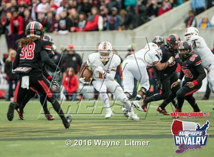 Thumbnail 3 in Washington @ McKinley (2015 MaxPreps Rivalry Series) photogallery.