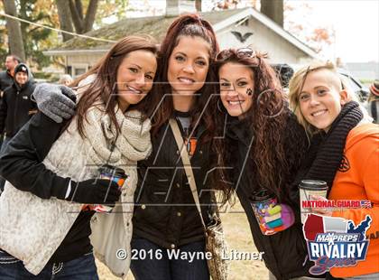 Thumbnail 2 in Washington @ McKinley (2015 MaxPreps Rivalry Series) photogallery.