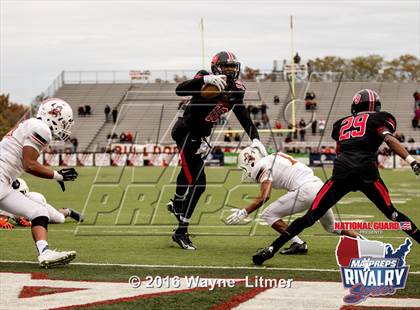 Thumbnail 1 in Washington @ McKinley (2015 MaxPreps Rivalry Series) photogallery.