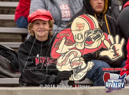 Thumbnail 2 in Washington @ McKinley (2015 MaxPreps Rivalry Series) photogallery.