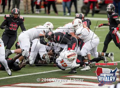 Thumbnail 2 in Washington @ McKinley (2015 MaxPreps Rivalry Series) photogallery.