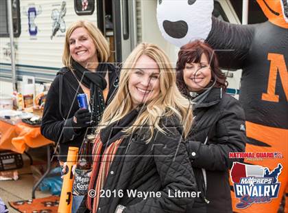 Thumbnail 1 in Washington @ McKinley (2015 MaxPreps Rivalry Series) photogallery.