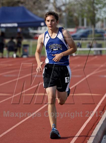 Thumbnail 2 in South West Yosemite League Meet #1 (1600m) photogallery.