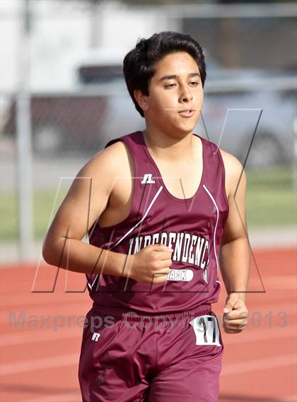 Thumbnail 1 in South West Yosemite League Meet #1 (1600m) photogallery.