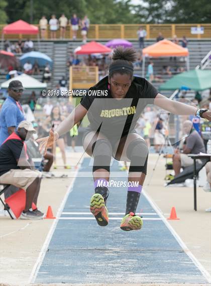 Thumbnail 2 in NCHSAA Track & Field Championships (2A & 4A Girls) photogallery.