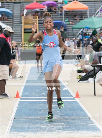 Thumbnail 3 in NCHSAA Track & Field Championships (2A & 4A Girls) photogallery.