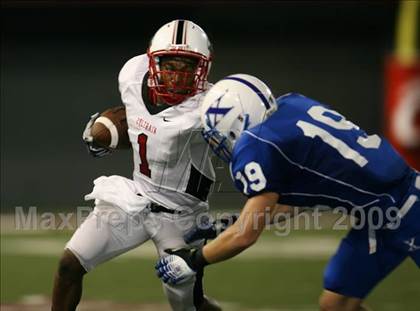 Thumbnail 1 in St. Xavier vs. Colerain (Skyline Crosstown Showdown) photogallery.