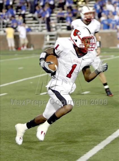 Thumbnail 2 in St. Xavier vs. Colerain (Skyline Crosstown Showdown) photogallery.