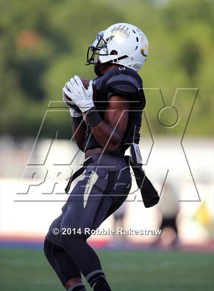 Thumbnail 1 in DeSoto vs. South Oak Cliff photogallery.