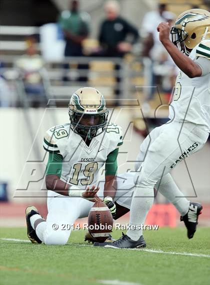 Thumbnail 1 in DeSoto vs. South Oak Cliff photogallery.