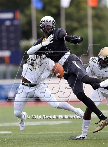 Thumbnail 1 in DeSoto vs. South Oak Cliff photogallery.