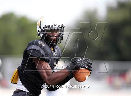 Thumbnail 1 in DeSoto vs. South Oak Cliff photogallery.