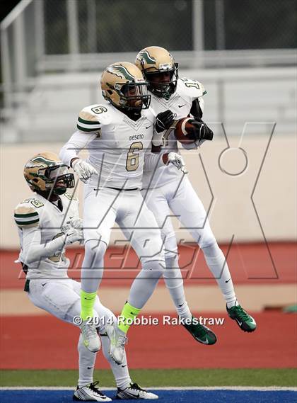 Thumbnail 1 in DeSoto vs. South Oak Cliff photogallery.