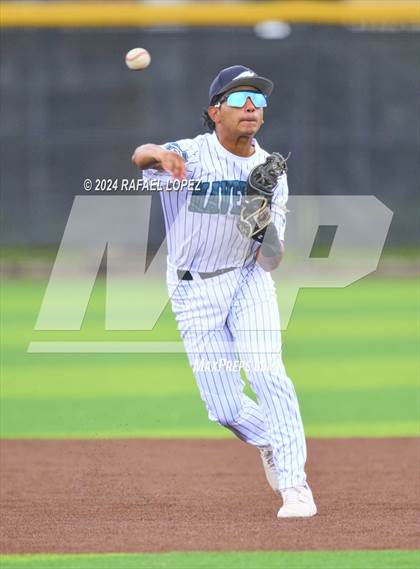 Thumbnail 1 in Kingwood vs. Pasadena Memorial (UIL Baseball 6A Region 3 Bi-District) photogallery.