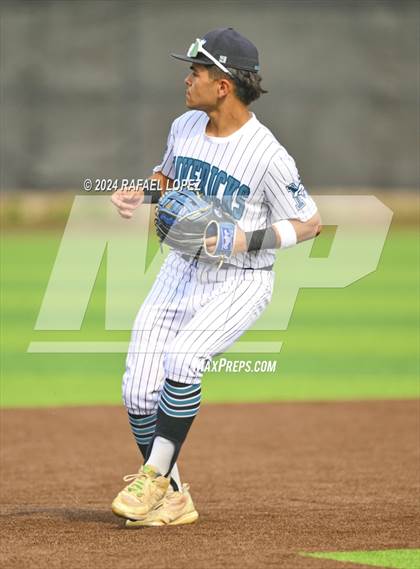 Thumbnail 2 in Kingwood vs. Pasadena Memorial (UIL Baseball 6A Region 3 Bi-District) photogallery.