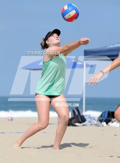 Thumbnail 1 in Palos Verdes vs. South (IBVL Competition) photogallery.