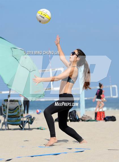 Thumbnail 3 in Palos Verdes vs. South (IBVL Competition) photogallery.