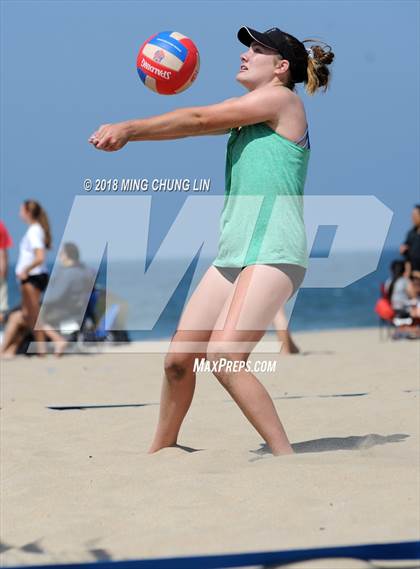 Thumbnail 3 in Palos Verdes vs. South (IBVL Competition) photogallery.