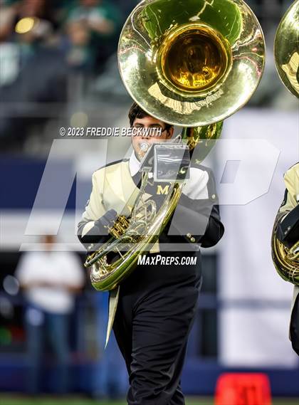 Thumbnail 1 in Franklin vs. Malakoff (UIL 3A D1 Football Final) photogallery.
