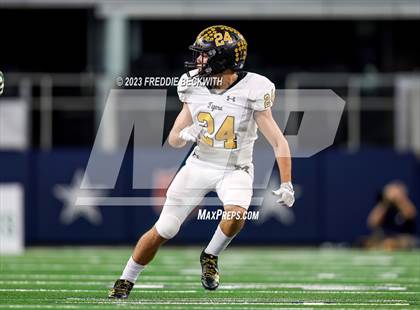 Thumbnail 2 in Franklin vs. Malakoff (UIL 3A D1 Football Final) photogallery.