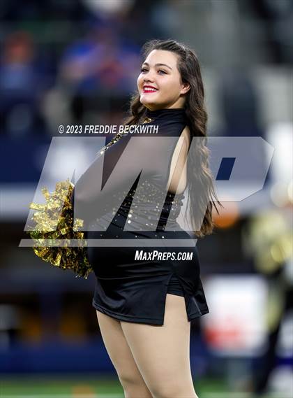 Thumbnail 3 in Franklin vs. Malakoff (UIL 3A D1 Football Final) photogallery.