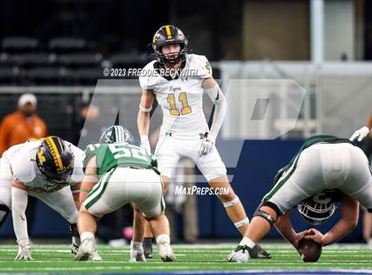 Thumbnail 2 in Franklin vs. Malakoff (UIL 3A D1 Football Final) photogallery.