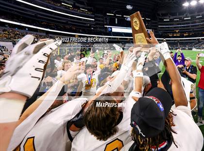 Thumbnail 3 in Franklin vs. Malakoff (UIL 3A D1 Football Final) photogallery.