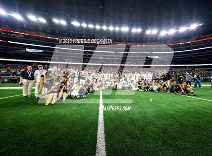 Thumbnail 2 in Franklin vs. Malakoff (UIL 3A D1 Football Final) photogallery.