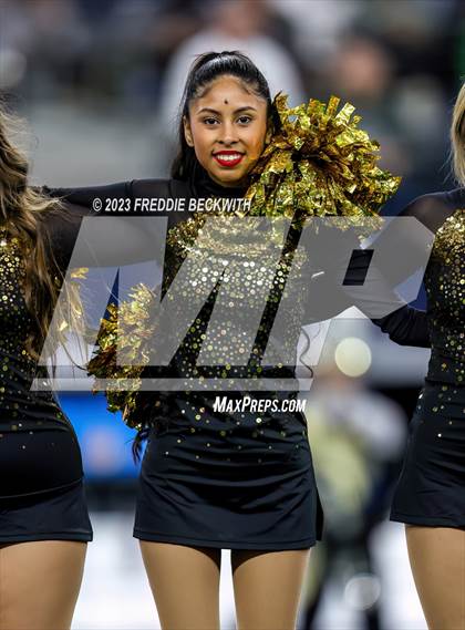 Thumbnail 1 in Franklin vs. Malakoff (UIL 3A D1 Football Final) photogallery.