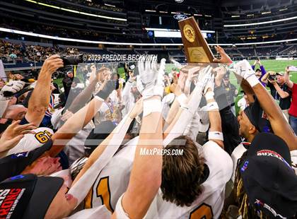 Thumbnail 1 in Franklin vs. Malakoff (UIL 3A D1 Football Final) photogallery.