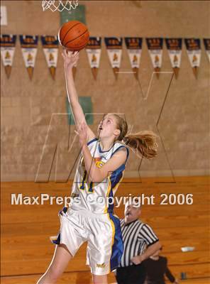 Thumbnail 1 in Mesa Verde vs. Sacramento Waldorf (Lincoln Invitational) photogallery.