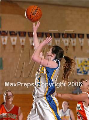 Thumbnail 1 in Mesa Verde vs. Sacramento Waldorf (Lincoln Invitational) photogallery.