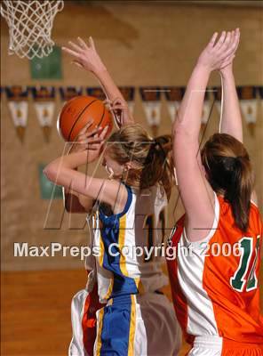 Thumbnail 3 in Mesa Verde vs. Sacramento Waldorf (Lincoln Invitational) photogallery.
