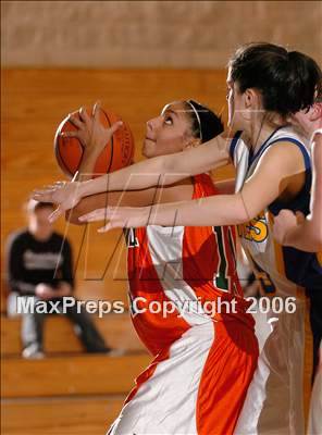 Thumbnail 1 in Mesa Verde vs. Sacramento Waldorf (Lincoln Invitational) photogallery.