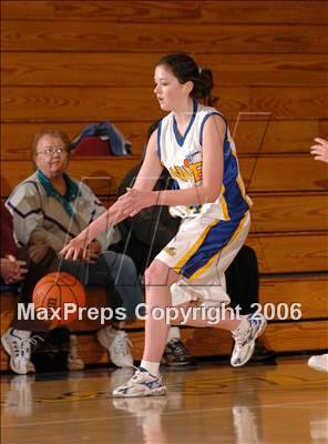 Thumbnail 1 in Mesa Verde vs. Sacramento Waldorf (Lincoln Invitational) photogallery.