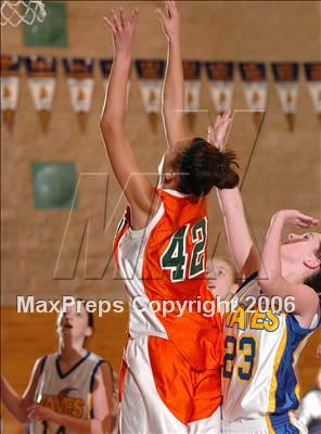 Thumbnail 1 in Mesa Verde vs. Sacramento Waldorf (Lincoln Invitational) photogallery.