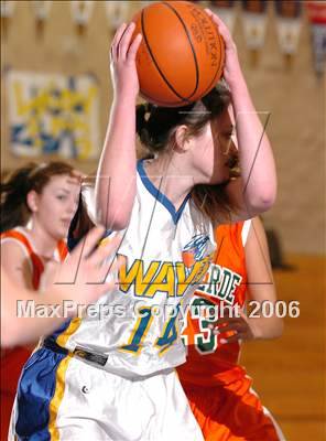 Thumbnail 2 in Mesa Verde vs. Sacramento Waldorf (Lincoln Invitational) photogallery.