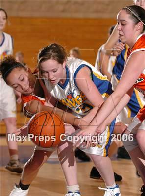 Thumbnail 3 in Mesa Verde vs. Sacramento Waldorf (Lincoln Invitational) photogallery.