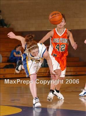 Thumbnail 2 in Mesa Verde vs. Sacramento Waldorf (Lincoln Invitational) photogallery.