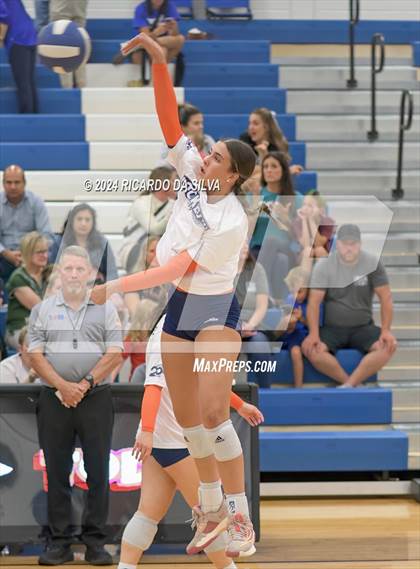Thumbnail 3 in Katy Taylor vs Seven Lakes photogallery.