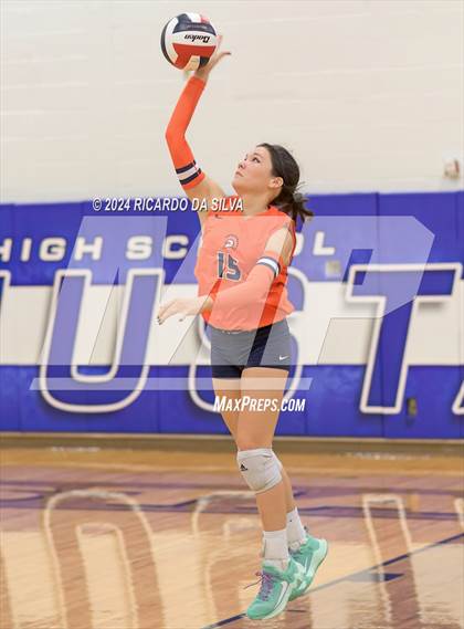 Thumbnail 2 in Katy Taylor vs Seven Lakes photogallery.
