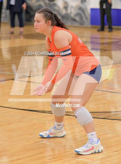 Thumbnail 2 in Katy Taylor vs Seven Lakes photogallery.