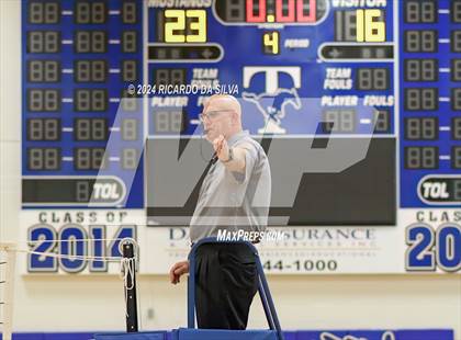 Thumbnail 2 in Katy Taylor vs Seven Lakes photogallery.