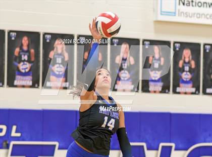 Thumbnail 2 in Katy Taylor vs Seven Lakes photogallery.